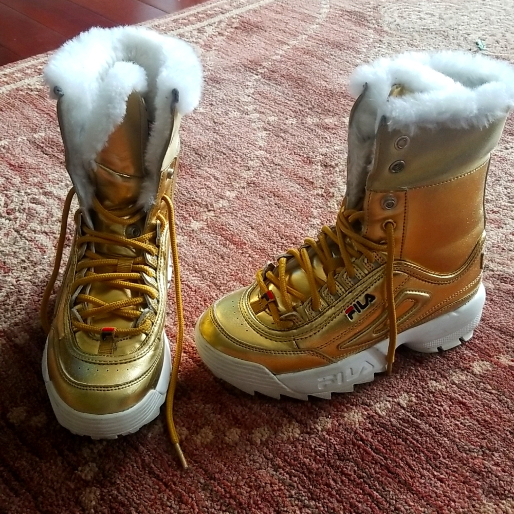 FILA Disruptor Shearling Fur Lined Winter Boots. Size 2
